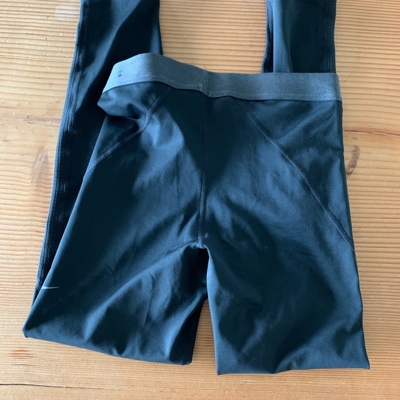 Nike Pro Dri Fit Exercise Leggings - Picture 5 of 6